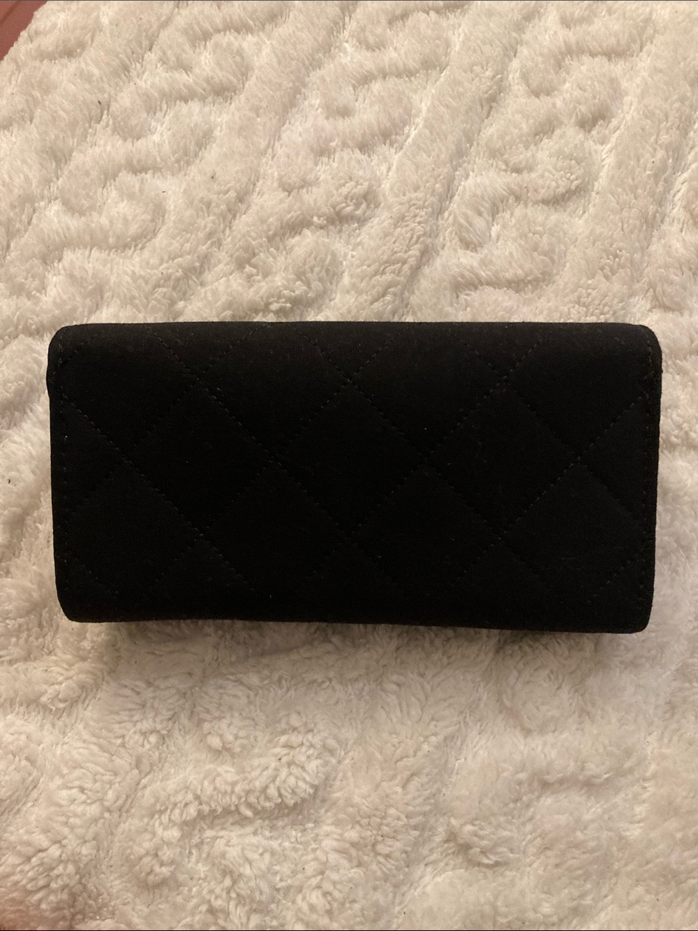 CHANEL Black Quilted eyewear case with Gold CC Accent - Picture 3 of 5